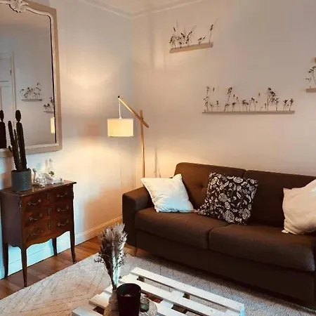 Studio Apartment *